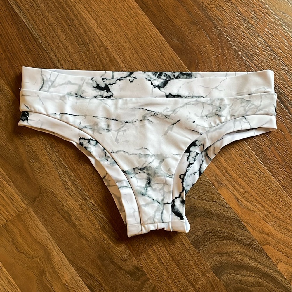 Off the pole. Pole dance shorts. Small. Regular rise.